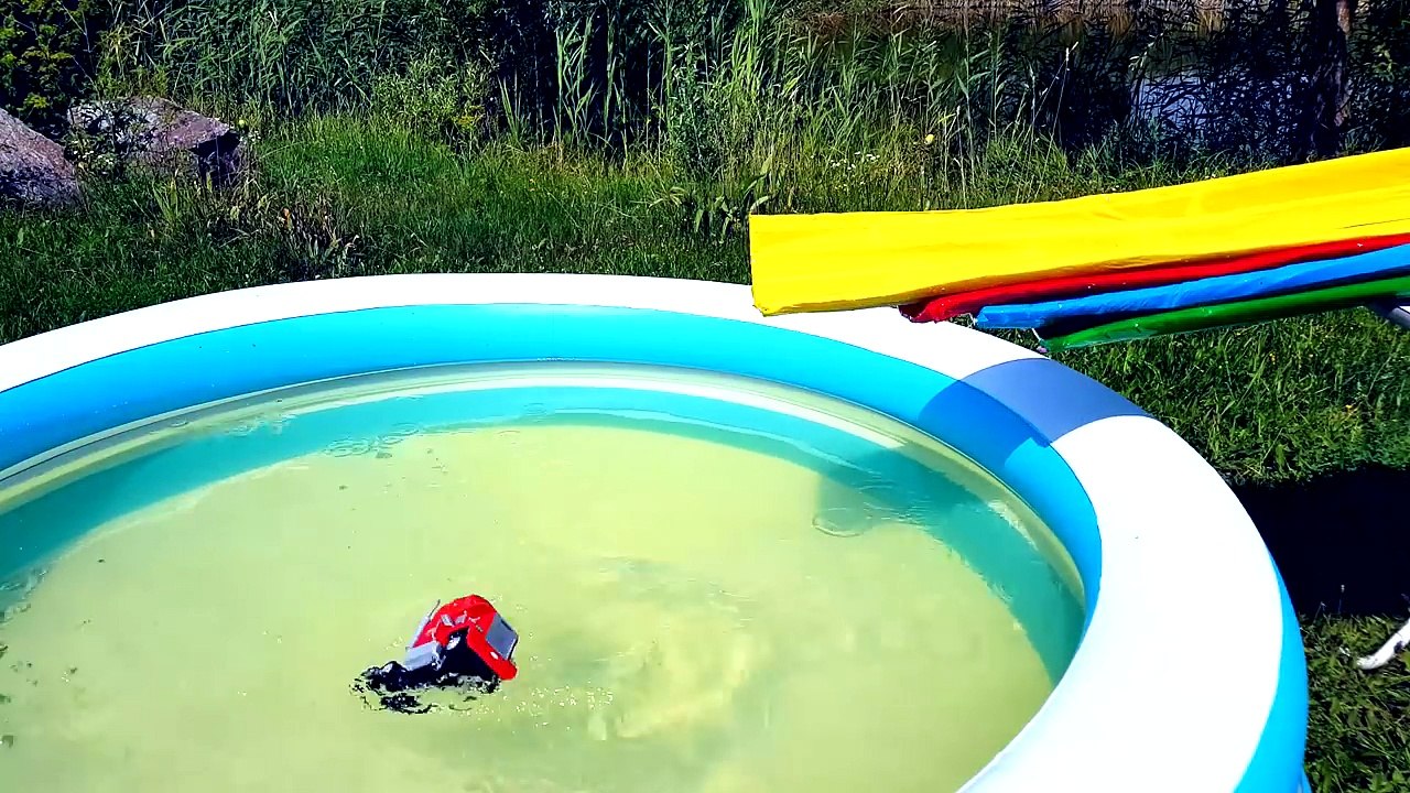 Disney cars 3 Toys FALL IN WATER  Batman on the car, Lightning Mcqueen, Monster Track-QJQ_-gTdesc