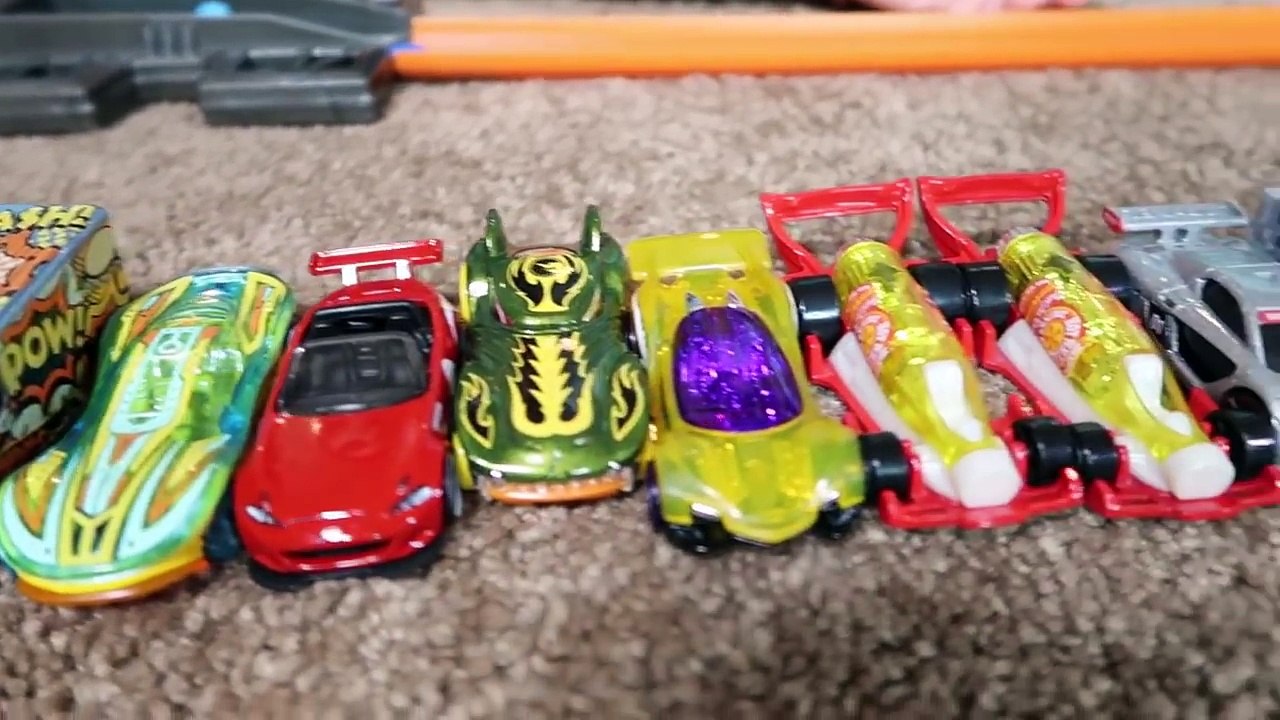 Hot Wheels Surprise Toys For Kids Build and Play Set with Launcher for Road Trip Beach Track Play-onqGqqiCEKQ