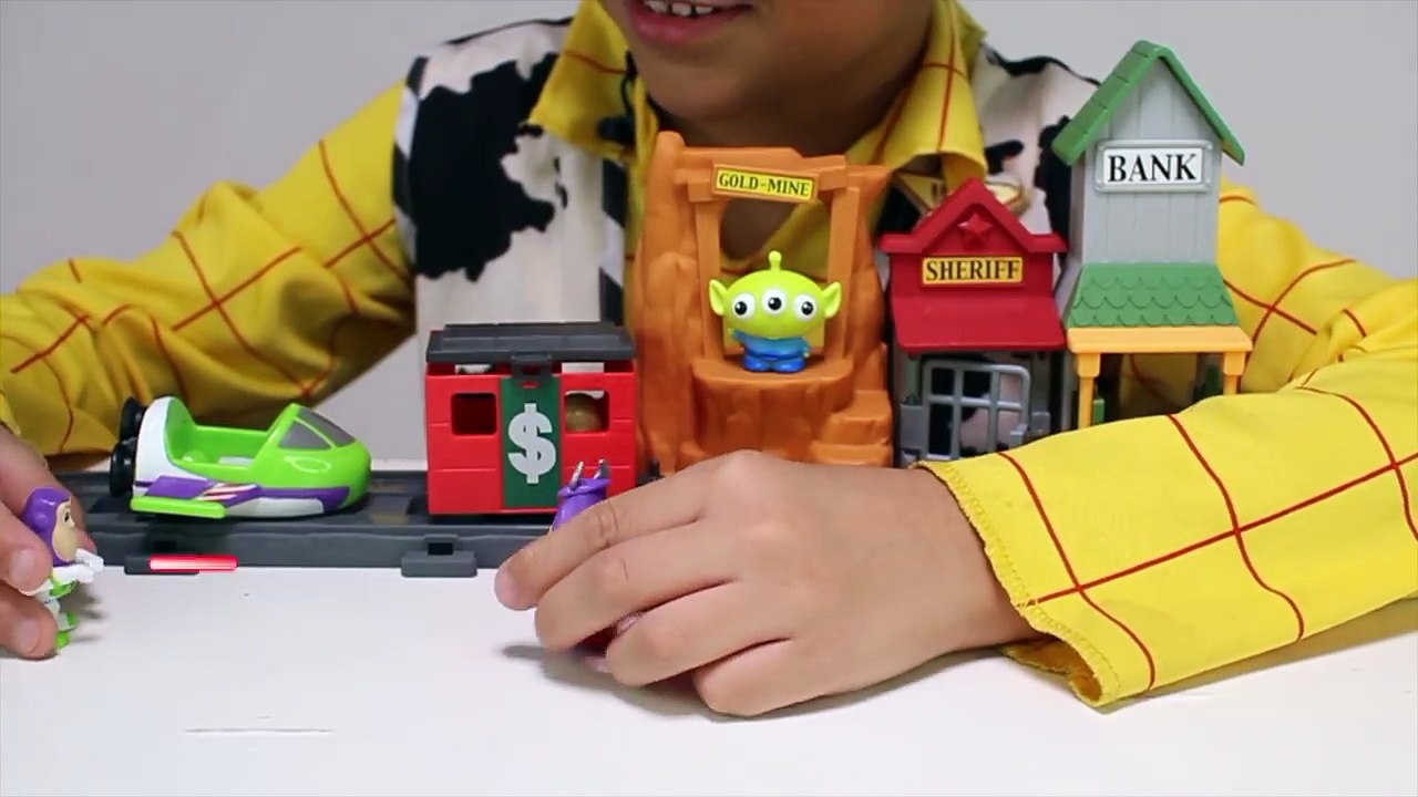 New Toy Story Play-Doh Surprise Eggs Kids Toys Disney Pixar Buzz Lightyear Woody Rex Movie Trailer-4yvgMkTa2aw