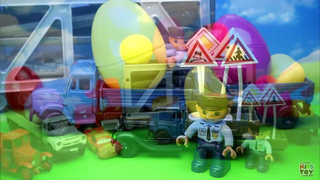 Toy cars for children in large eggs surprises. Mack Transporter and trucks-x88swir-yGU