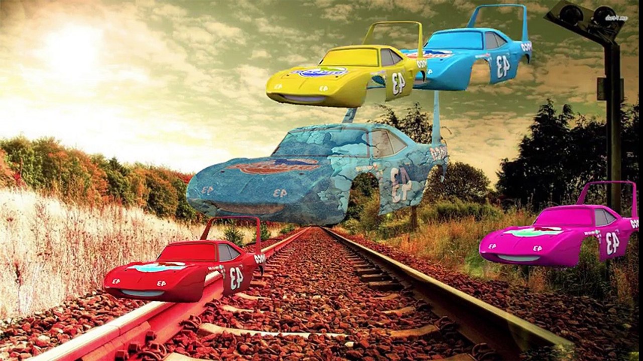 Wrong Paints & Wheels Disney Cars Big The King Truck - Monster Trucks For Children Finger Rhymes