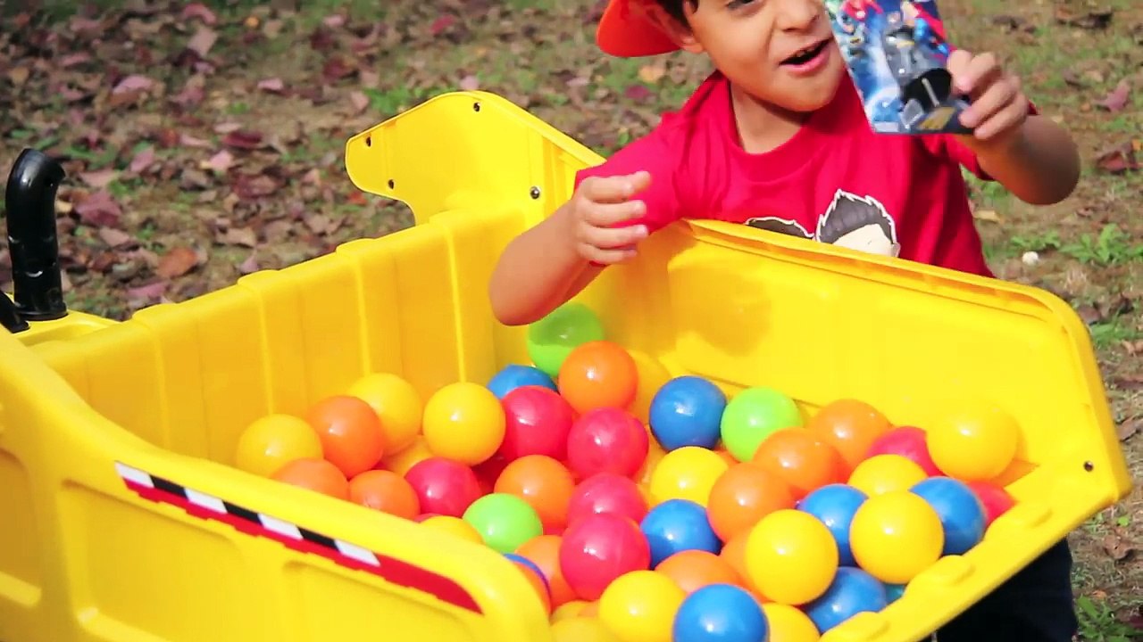 BATMAN Toys Disney Cars POWER WHEELS Lightning Mcqueen TONKA TRUCK FOR KIDS Surprise playtime park-m8aqutzGe9o