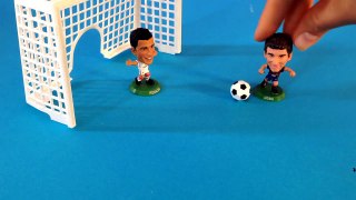 Messi VS Cristiano Ronaldo Part 2 Funny Kids Toys ميسي و رونالدو-fgmkao9V9NY