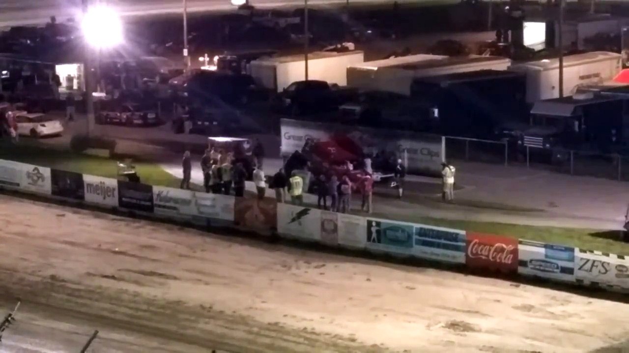 Dustin Dagget in the winners circle at Berlin Speedway on 09-26-14.