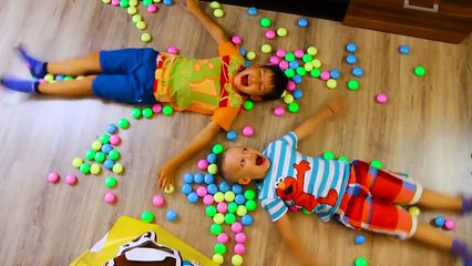 Bad Baby & Giant Candy Accident! Johny Johny Yes Papa Song Nursery Rhymes Song for Kids-bNUdZQfIUNM