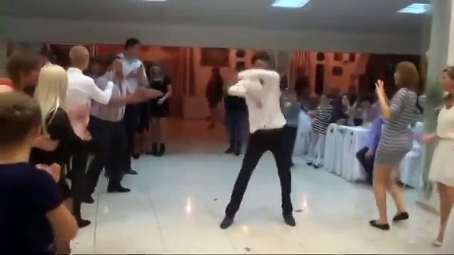 Танцор диско ВСЕ В ШОКЕ ОТ ДРУЗЕЙ ЖЕНИХА ) УБИЛИ ОНИ ВСЕХ Лучшие приколы 2017 Новое видео приколов !