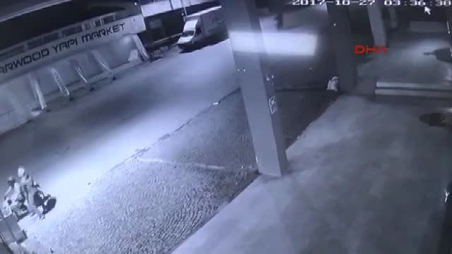 Kasklı Hırsızlar 111 Bin Liralık Motosikleti Böyle Çaldı