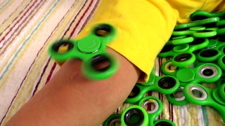 Bad Baby eating Fidget Spinner Candy! Johny Johny yes papa Song Nursery Rhymes Song for Children-IcNvcu541UA