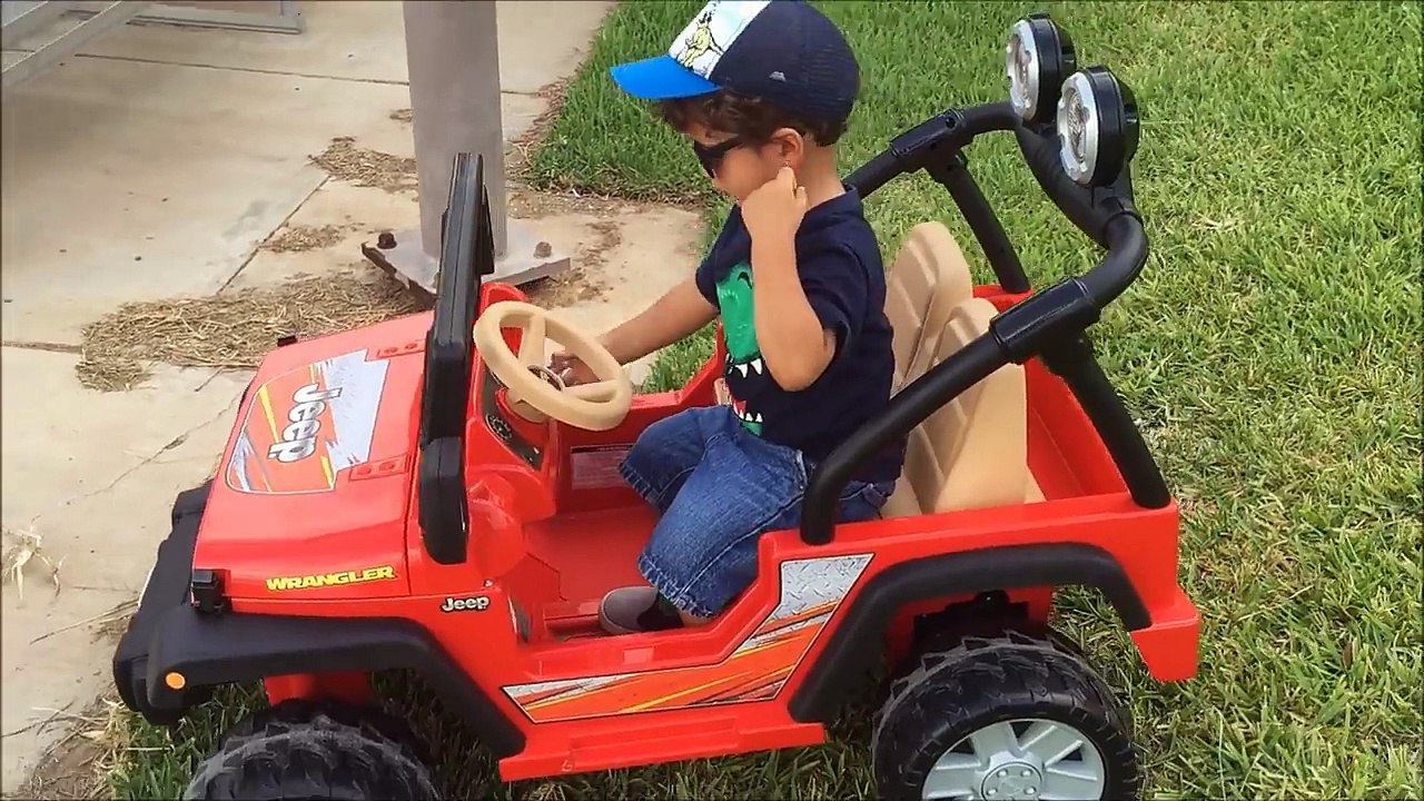 Power Wheels Jeep at Playground Park - Kids Cars Carros-H80KnOKIKE4