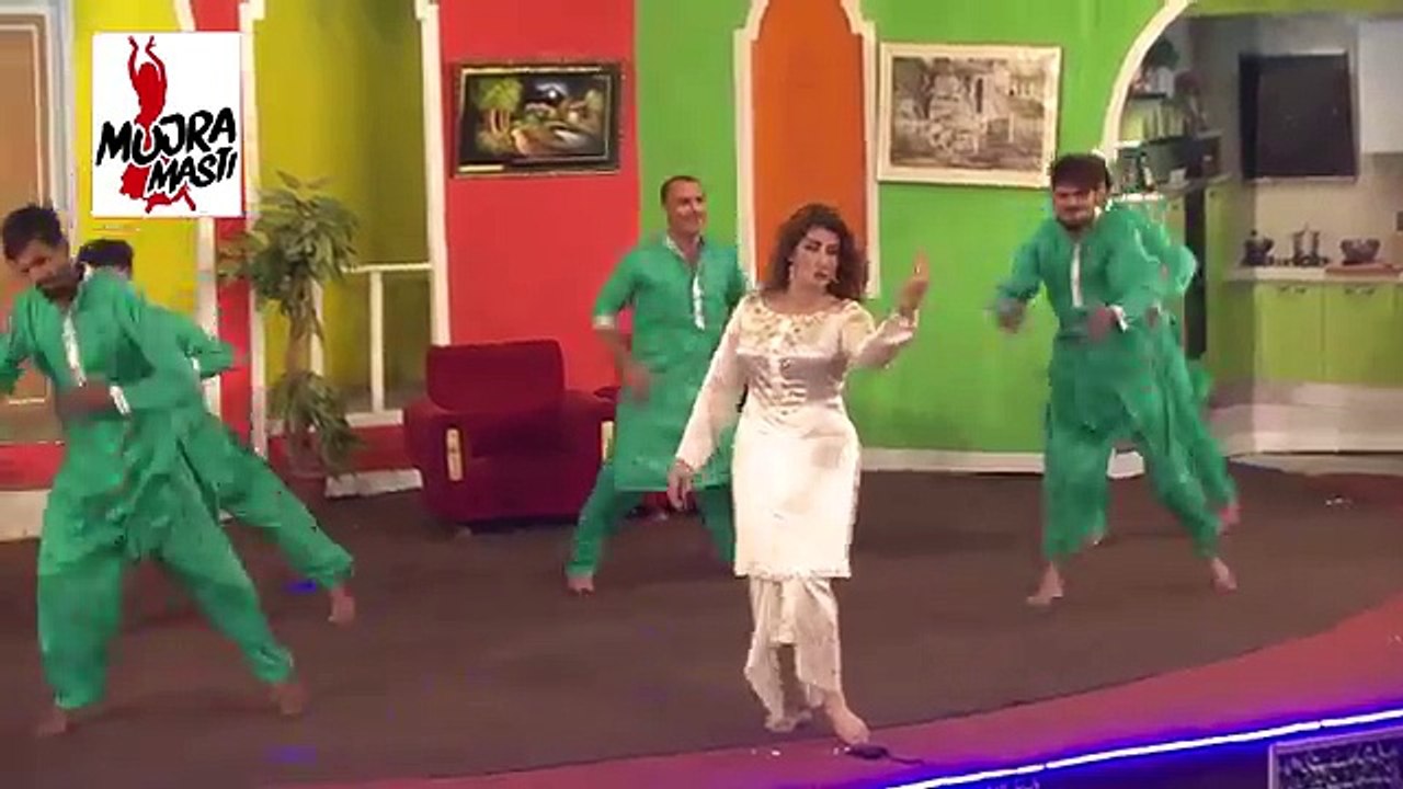 PYAR WALI KICH - QISMET BAIG 2017 RELEASE PAKISTANI MUJRA DANCE