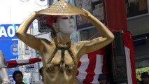 第40回（2017年）大須大道町人祭 金粉ショウ/金粉ショー 大駱駝艦 street performance golden bodypainting butoh dancers