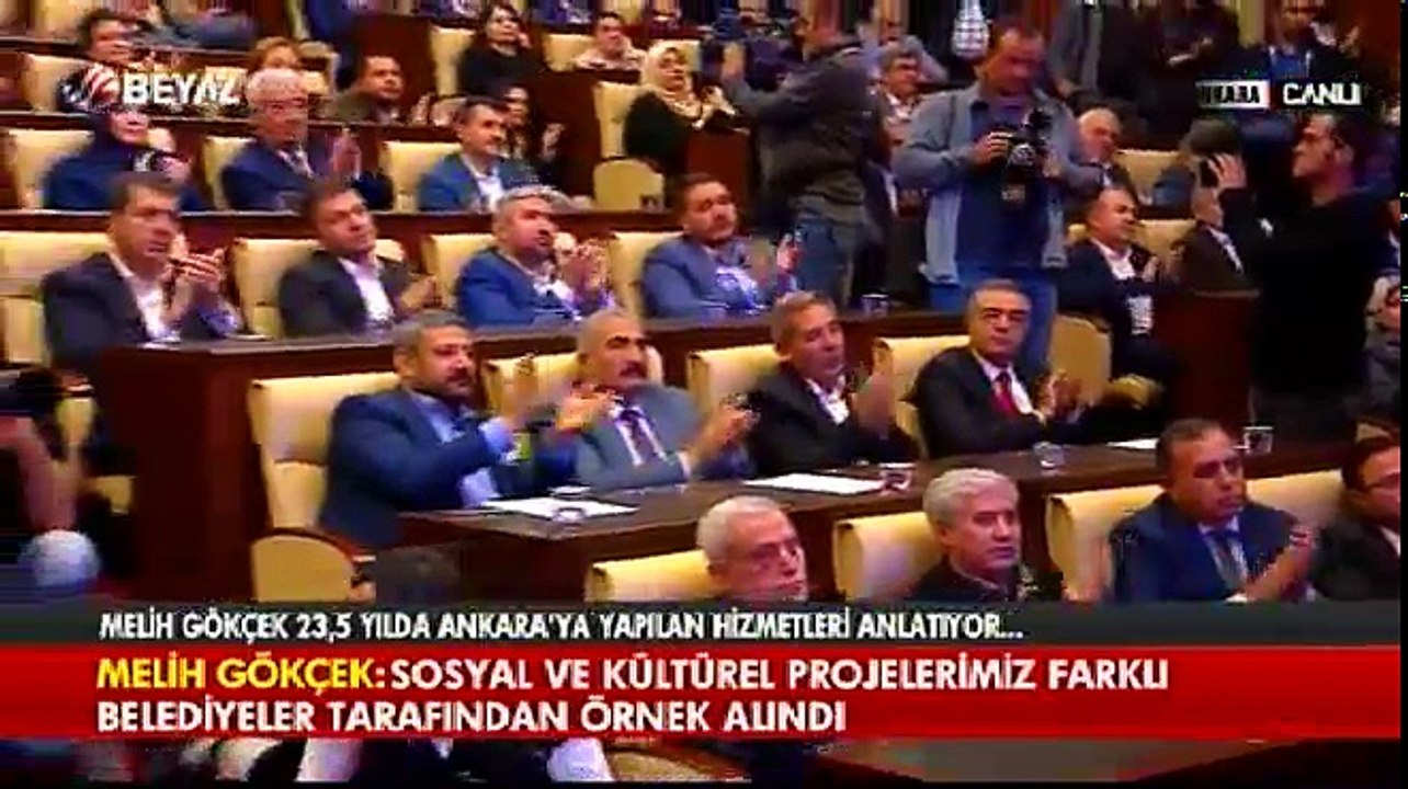 Melih Gökçek, belediye başkanlığı görevinden istifa etti