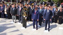 Burdur'da Çelenk Sunma Töreni