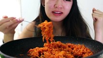 SUPER SPICY KOREAN NOODLE RAMEN CHALLENGE!!