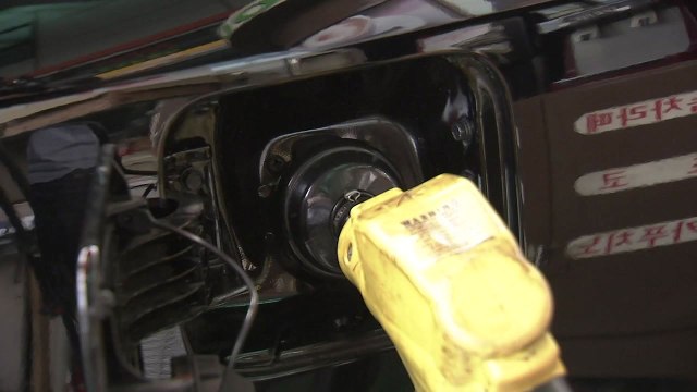 휘발유 가격 1리터 1,506원...13주 연속 상승 / YTN