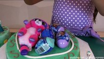 FROZEN Fever :: Bolo de Massinha Play doh com Brinquedos Surpresa Bia Bagunça e Bela DisneySurpresa