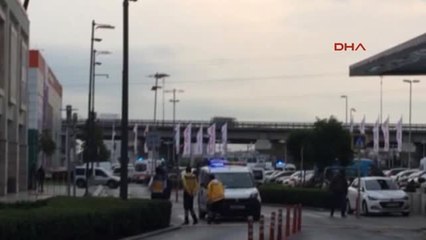 Bayrampaşa'daki Şüpheli Araçta Kontrollü Patlatma 1