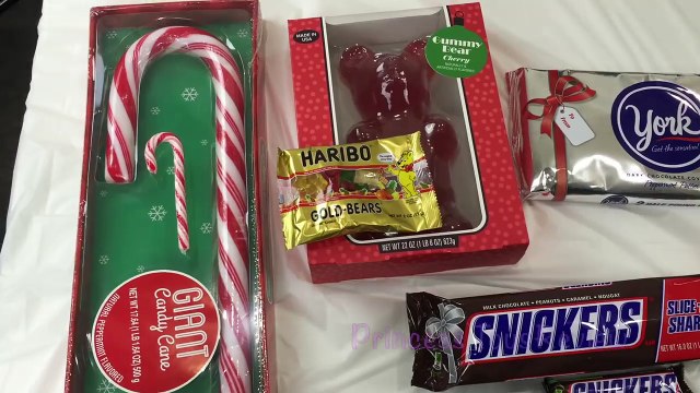 WORLDS BIGGEST CANDY! Giant Gummy Bear, Hersheys, GOLD Coin, Christmas Candy Cane, Reeses, Kisses