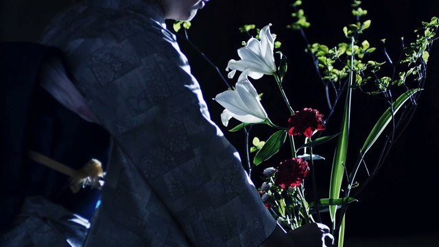 La grande limousine Toyota Century embarque une motorisation V8 hybride