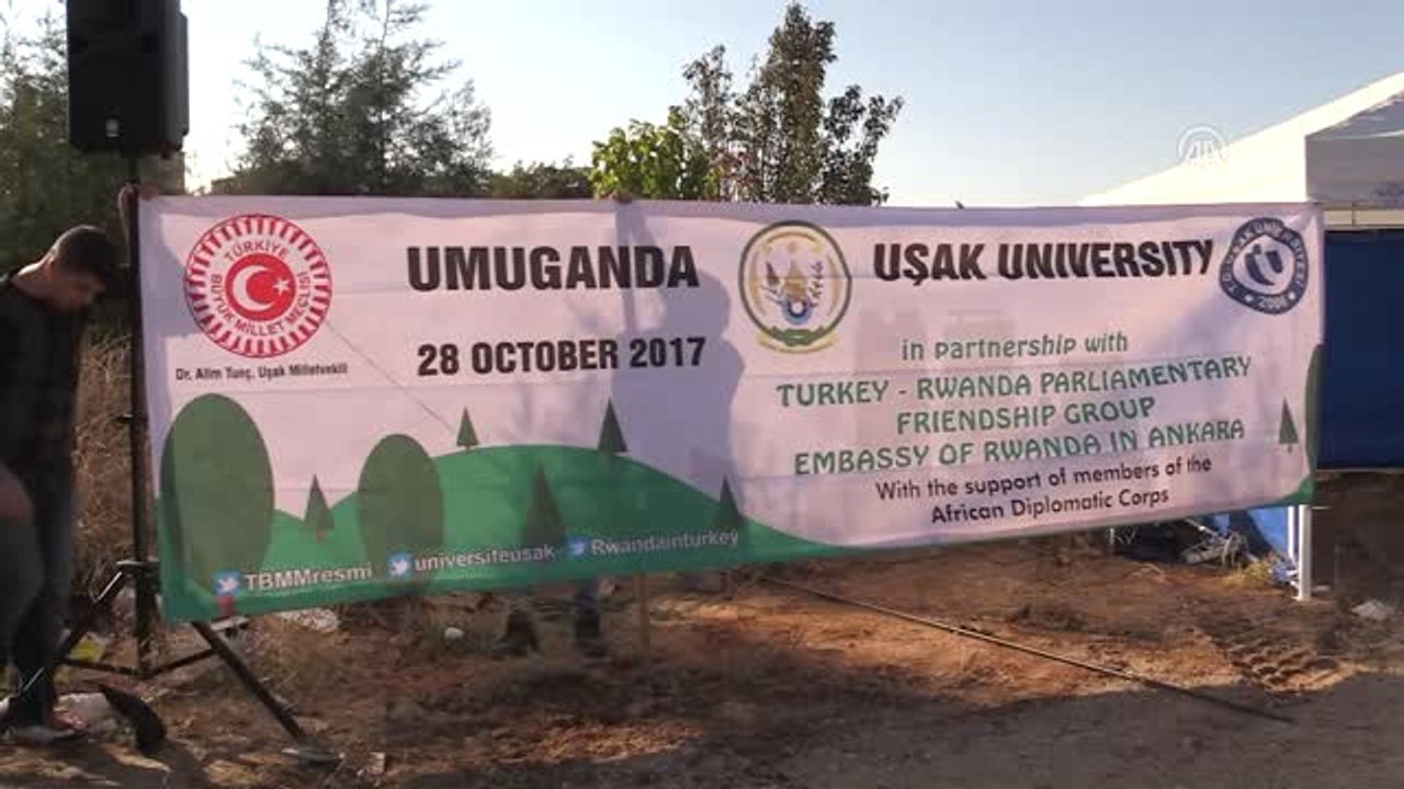 Büyükelçiler, Ağaç Dikim Törenine Katıldı, Seramik, Tekstil ve Deri Fabrikalarını Gezdi