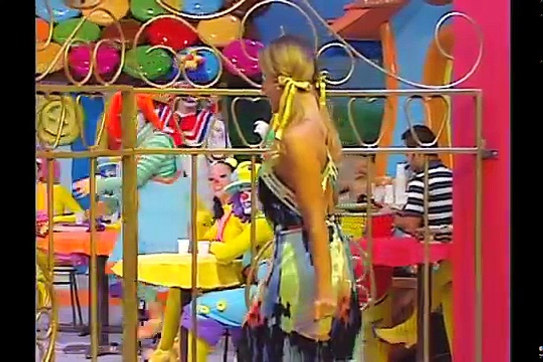 Carrossel Animado - Mano Tensão e Tony fazem pagode na Vila Patati Patatá