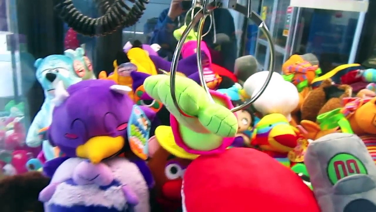 3 in 1 - 2 in 1 and more at the Claw Machine!