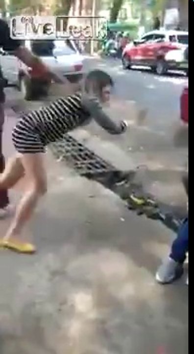 Danser dans la rue et terminer la tête dans le caniveau ? Vis ma vis de Brésilienne !