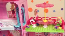 Barbie Life in The Dreamhouse -Barbie Glam Fridge with Barbie Doll & MegaBloks Barbie Luxury Mansion