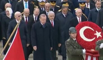 Cumhuriyet Bayramı ilk kutlamaları Anıtkabir'de yapıldı