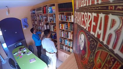 هذا الصباح- شاب بغزة يدشن أول مكتبة عامة مجانية