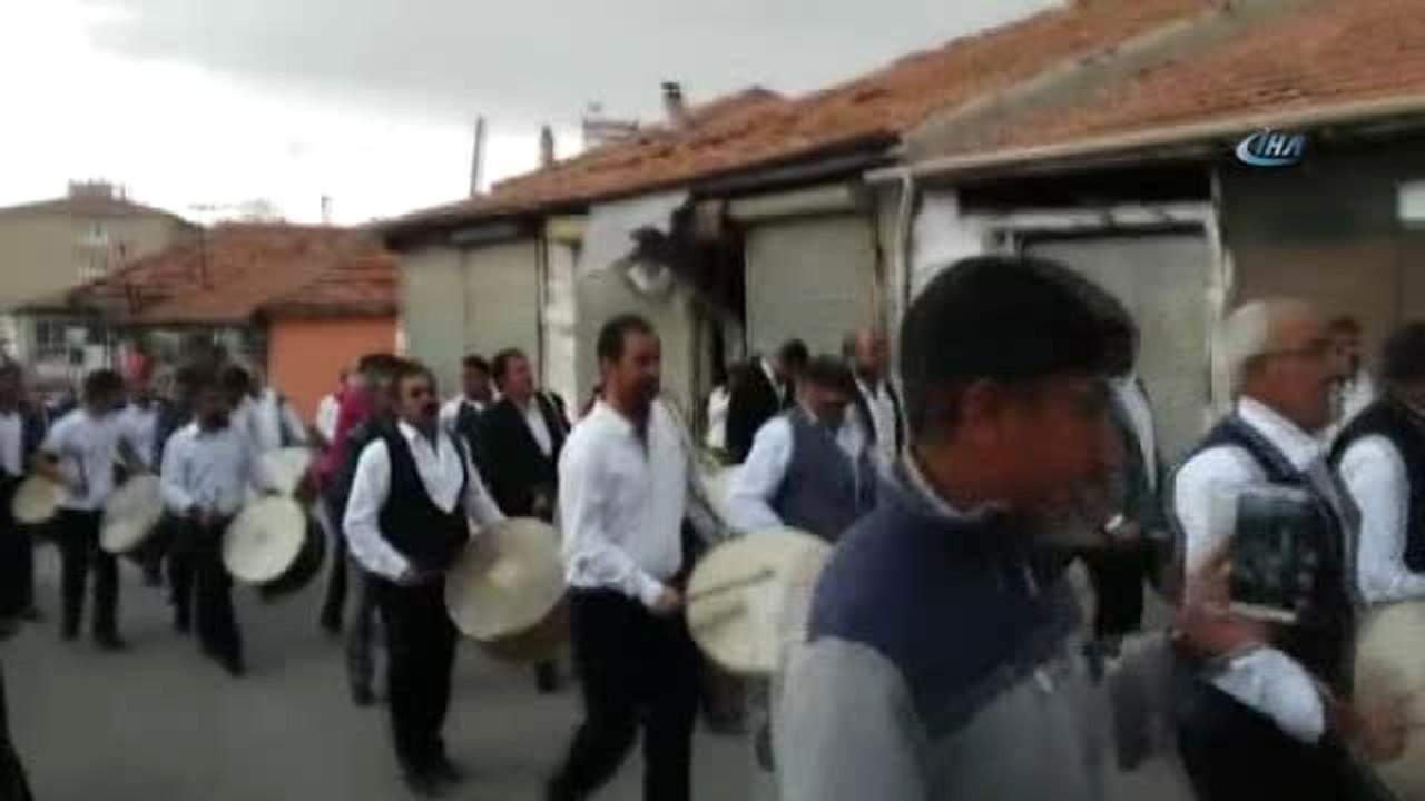 Keskin'de Davullu Zurnalı Cumhuriyet Kutlaması