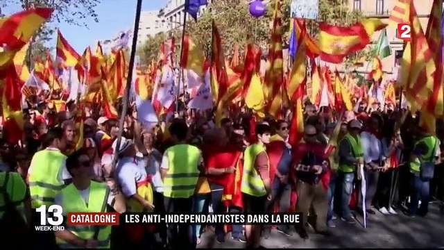Espagne : les anti-indépendantistes manifestent à Barcelone