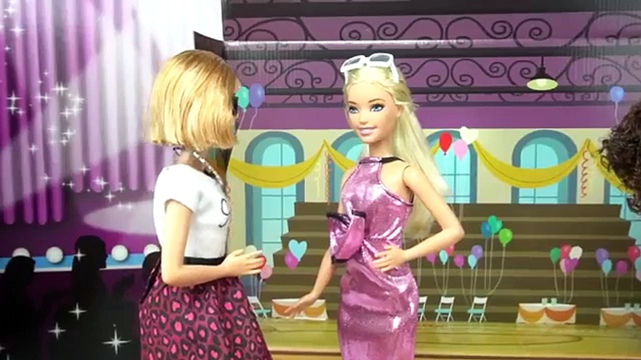 Ladybug & Cat Noir Reveal Their Identity - Marinette and Adrien Kiss - Episodes with Dolls