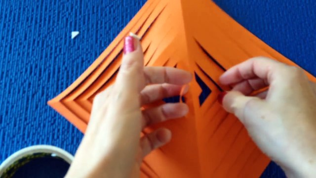 DIY. Как из бумаги сделать ✽ Новогодний Фонарик 3D. Мастер класс.