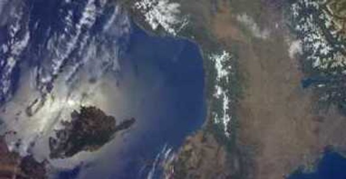 Italian Astronaut Aboard International Space Station Records Flyover of Home