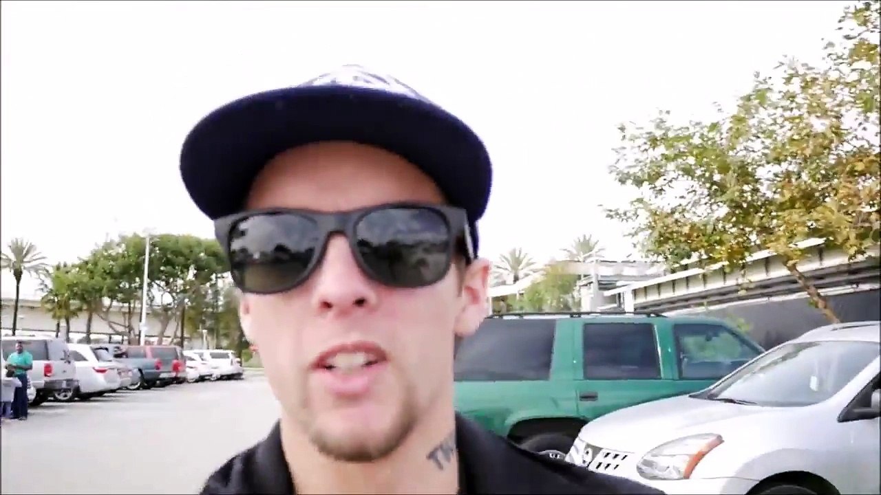 Hilarious Bait Bike Prank - 400lb Guy Gets Wrecked