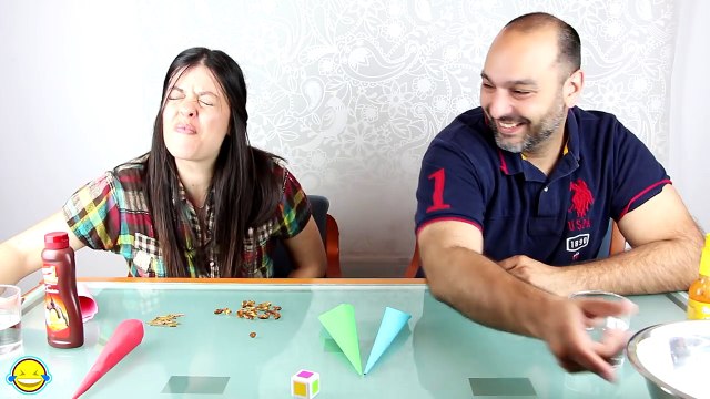 PROBAMOS INSECTOS!!! RETO A BEGO A COMER BICHOS SIN QUE LO SEPA!!!