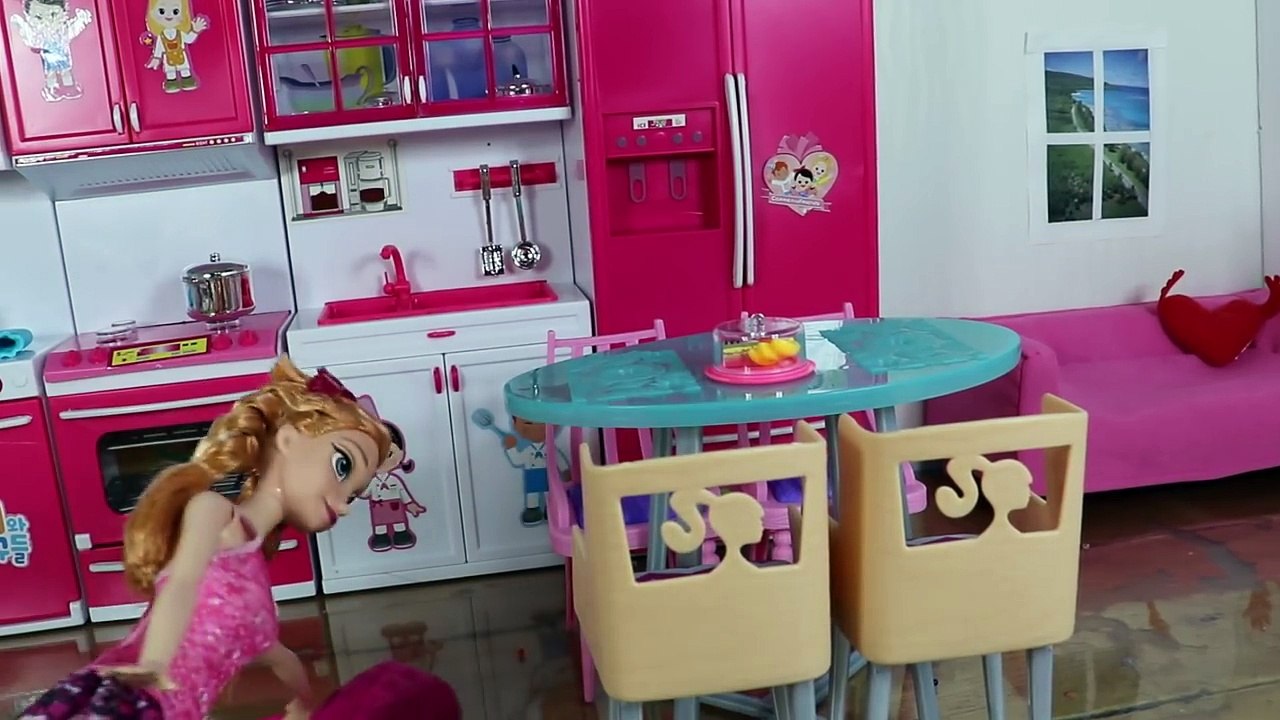 겨울왕국 엘사 안나 호텔 가다! 캐리와장난감친구들 주방놀이 세트 장난감 놀이 ! 캐리 소꿉놀이 디즈니 공주 동화 애니메이션 꾸러기 아기 인형극 이야기 | 보라미 TV Borami