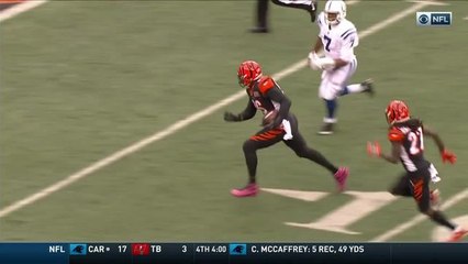 Dunlap fakes out camera on tipped-ball INT for go-ahead pick-six