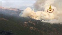 Incêndios assolam Alpes italianos