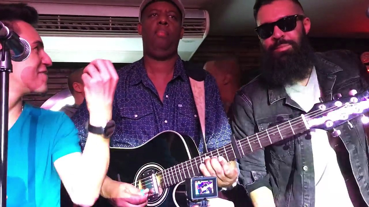 Romeo Santos en Halloween del 2015 tocando con Memin