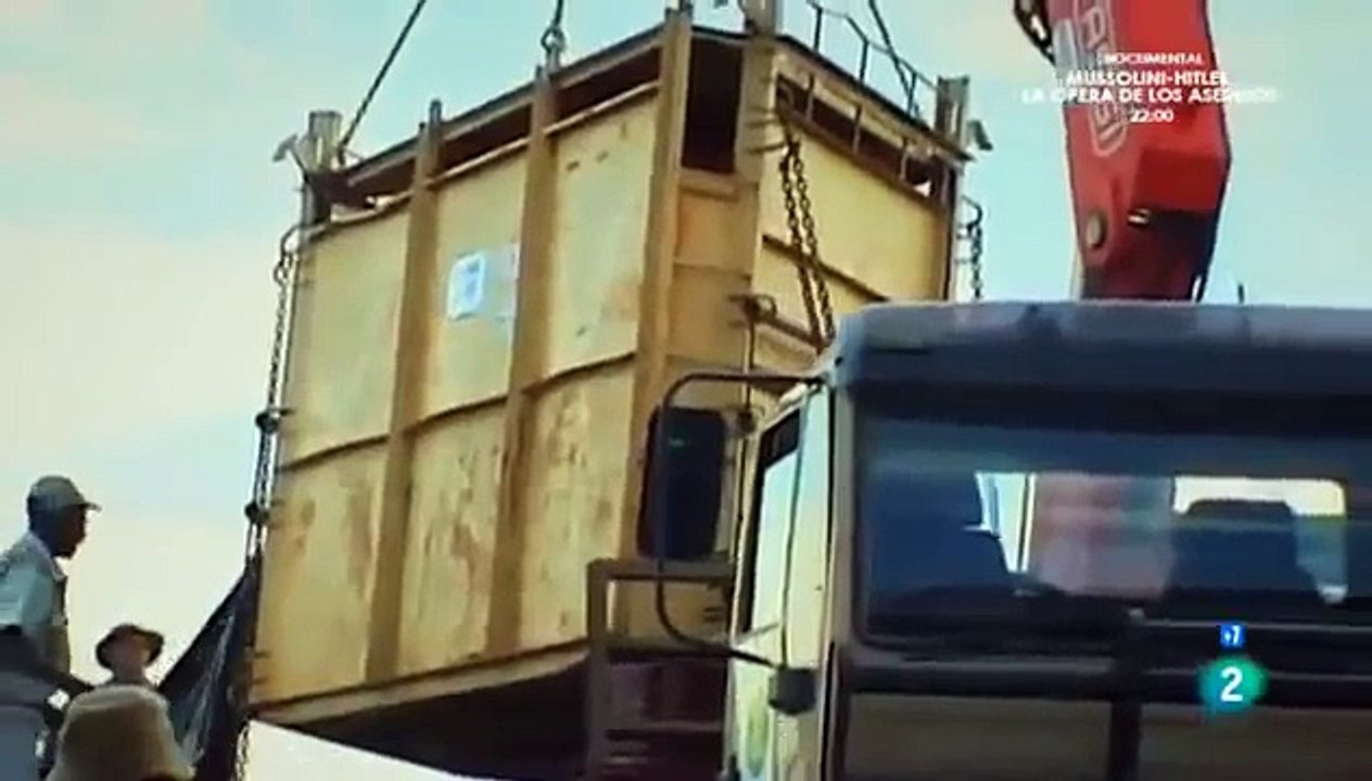El mundo Animal Documental - SALVANDO AL RINOCERONTE