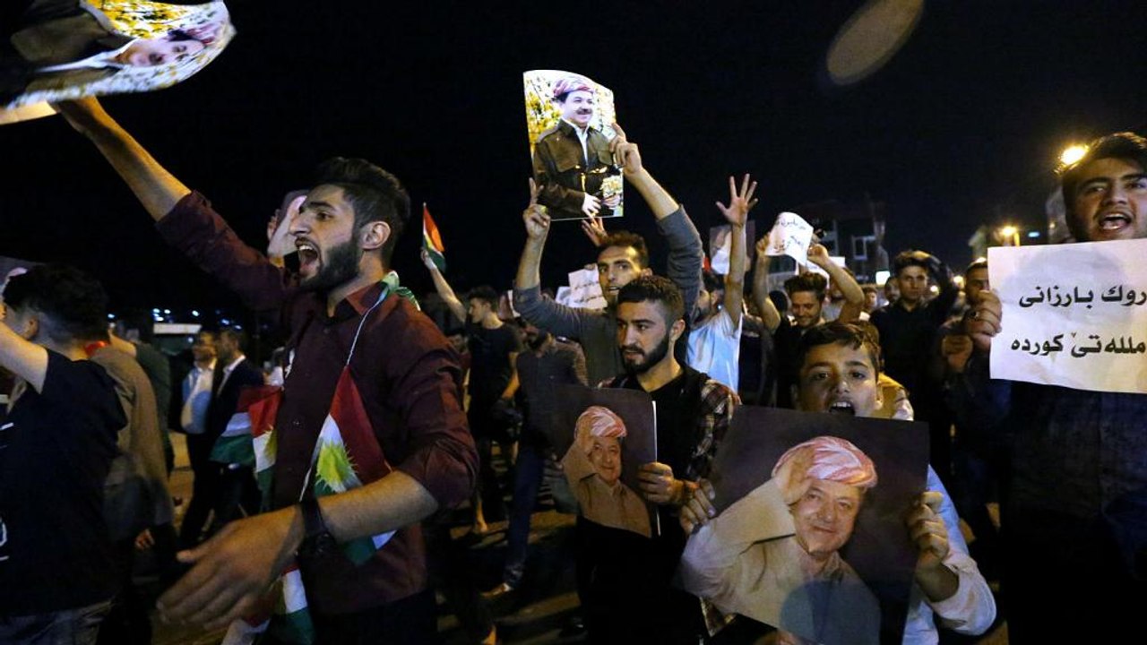 Kürt Bölgesel Parlamentosu Barzani'nin istifa talebini onayladı