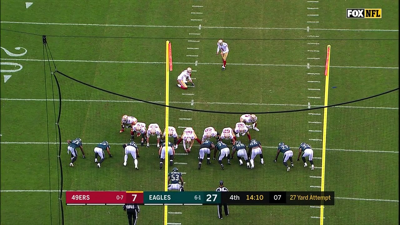 Philadelphia Eagles defensive end Derek Barnett blocks field goal AND recovers