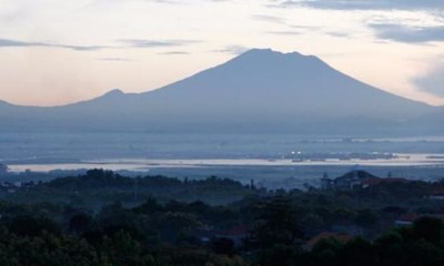 Status Gunung Agung Turun Menjadi Siaga