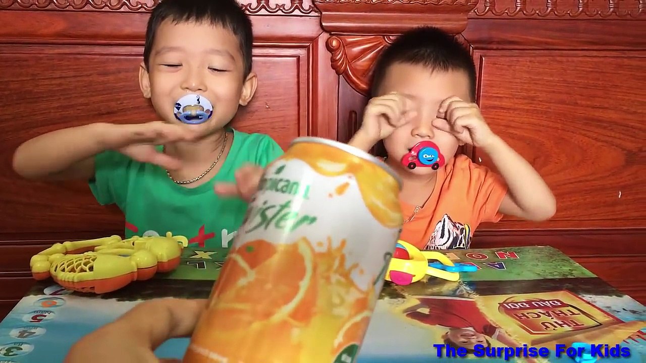 Bad Baby with Tantrum and Crying for Coca Cola Little Babies Learn Colors with Finger Family Song-1DlCn05tf00