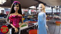 Видео для девочек, Страшная история Эльза и Анна, Ведьма Виктория крадет Эльзу, Играем в куклы