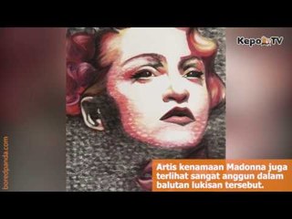 Sangat Kreatif Sekali, Lukisan Lukisan Ini Terbuat Dari Lipstick