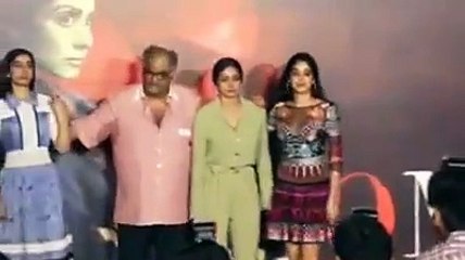 Jhanvi Kapoor TRIES to GRAB Ranbir Kapoor's ATTENTION at a party