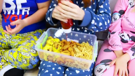 Bad Baby French Fry Soda Challenge Curly Chili Cheese Fries Victoria